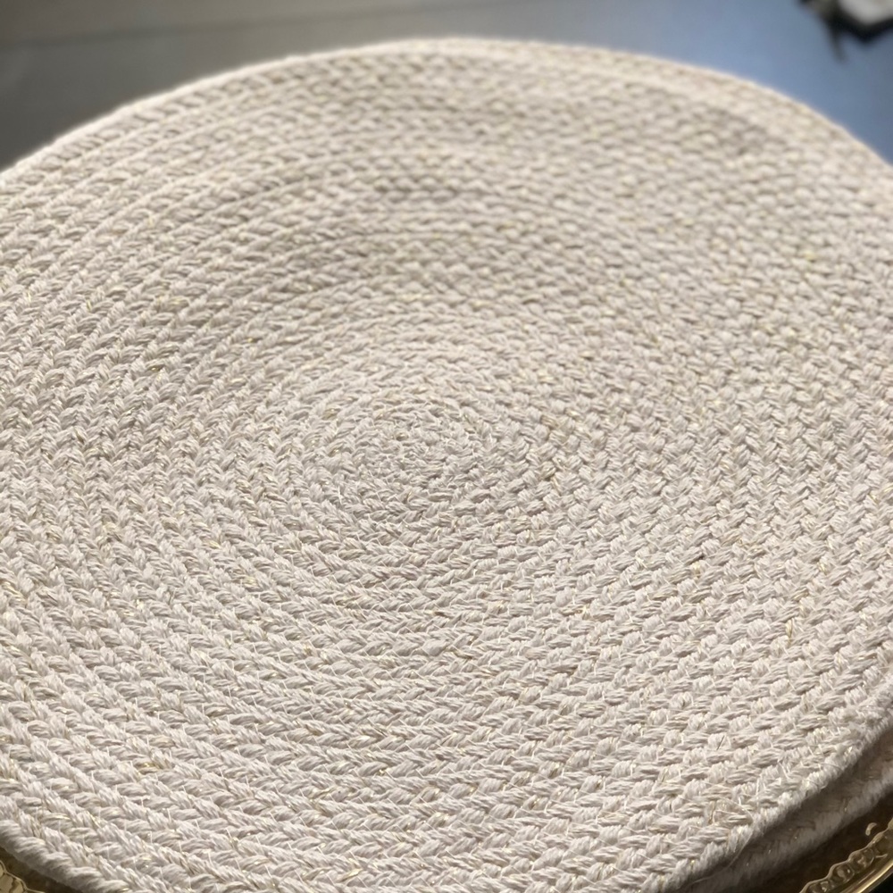 NEW SET OF 8 PLATE MATS